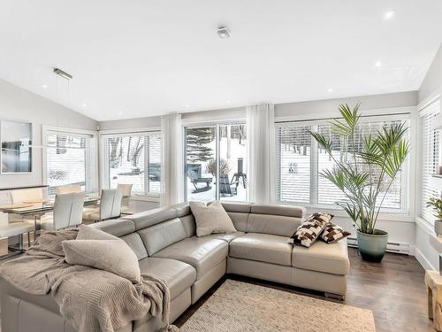 Overall view - 161  - C Rue Montcalm, Bromont, QC - Indoor Photo Showing Living Room