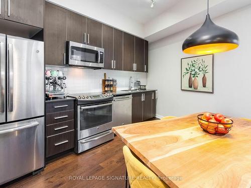 212-20 Bruyeres Mews, Toronto, ON - Indoor Photo Showing Kitchen With Stainless Steel Kitchen With Upgraded Kitchen