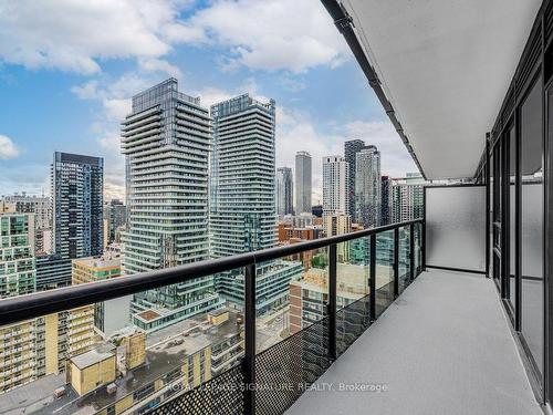 2301-127 Broadway Ave, Toronto, ON - Outdoor