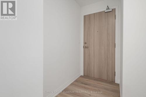 2711 - 75 Canterbury Place, Toronto, ON - Indoor Photo Showing Other Room