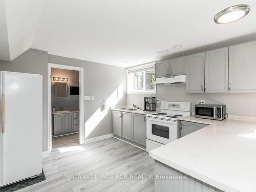 37 Mayfair Dr, Barrie, ON - Indoor Photo Showing Kitchen