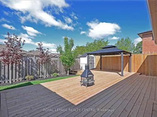 326 Slade Cres, Oakville, ON - Outdoor