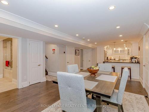 326 Slade Cres, Oakville, ON - Indoor Photo Showing Dining Room