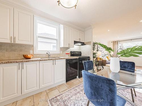 187 Summerhill Ave, Hamilton, ON - Indoor Photo Showing Kitchen