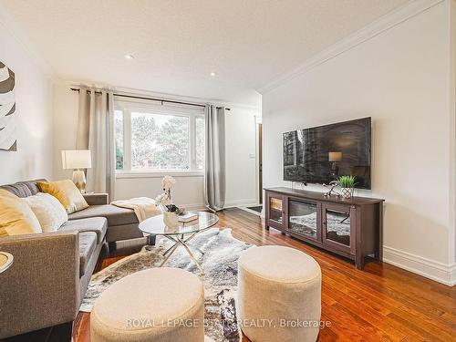 187 Summerhill Ave, Hamilton, ON - Indoor Photo Showing Living Room