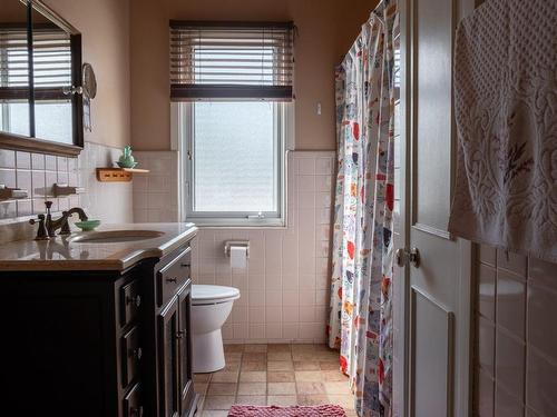 Bathroom - 515 Rue Hocquart, Laval (Duvernay), QC - Indoor Photo Showing Bathroom