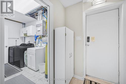 22 Patterson Place, Barrie, ON - Indoor Photo Showing Laundry Room