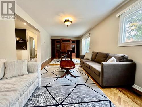 Ground - 3 Pottery Crescent, Brampton, ON - Indoor Photo Showing Living Room