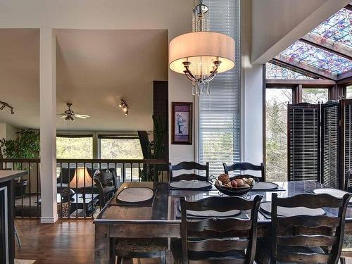 Dining room - 133 Rue St-Jean, Mont-Tremblant, QC - Indoor Photo Showing Dining Room