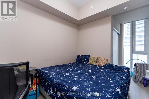 325 - 3900 Confederation Parkway, Mississauga, ON - Indoor Photo Showing Bedroom