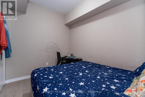 325 - 3900 Confederation Parkway, Mississauga, ON - Indoor Photo Showing Bedroom