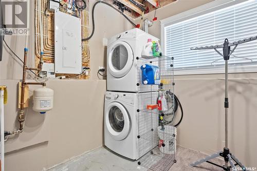 610 Kloppenburg Terrace, Saskatoon, SK - Indoor Photo Showing Laundry Room