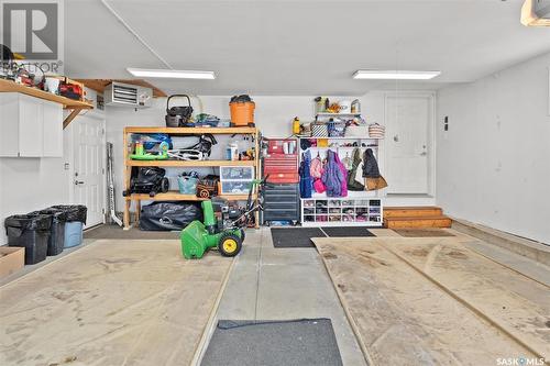 610 Kloppenburg Terrace, Saskatoon, SK - Indoor Photo Showing Garage