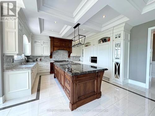 190 Angus Glen Boulevard, Markham, ON - Indoor Photo Showing Kitchen