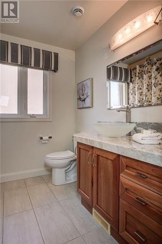 15 Platinum, Sudbury, ON - Indoor Photo Showing Bathroom