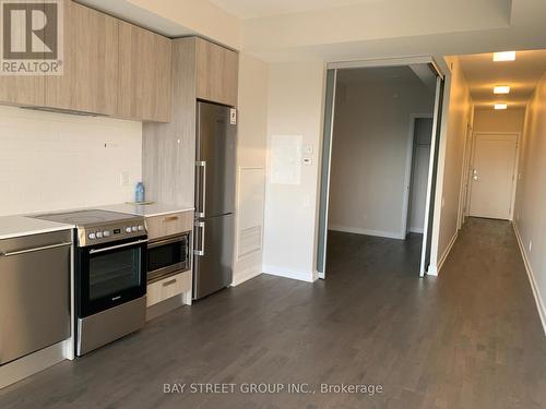 614 - 57 St Joseph Street, Toronto, ON - Indoor Photo Showing Kitchen