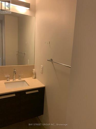 614 - 57 St Joseph Street, Toronto, ON - Indoor Photo Showing Bathroom