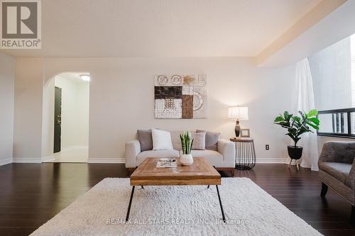 1007 - 1900 Sheppard Avenue E, Toronto, ON - Indoor Photo Showing Living Room