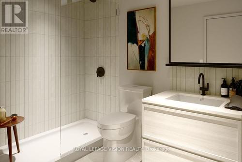 2501 Saw Whet Boulevard, Oakville, ON - Indoor Photo Showing Bathroom