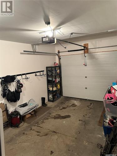 28 - 547 East Hampton Boulevard, Saskatoon, SK - Indoor Photo Showing Garage