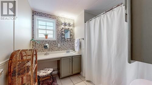 6 Fogwill Place, St. John'S, NL - Indoor Photo Showing Bathroom