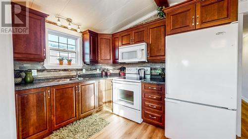 6 Fogwill Place, St. John'S, NL - Indoor Photo Showing Kitchen