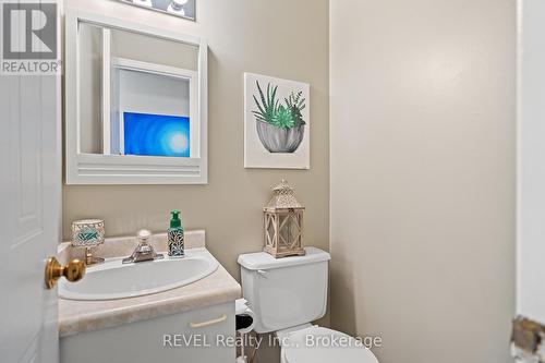 12 - 65 Dorchester Boulevard, St. Catharines (444 - Carlton/Bunting), ON - Indoor Photo Showing Bathroom