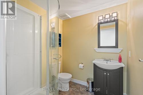 12 - 65 Dorchester Boulevard, St. Catharines (444 - Carlton/Bunting), ON - Indoor Photo Showing Bathroom