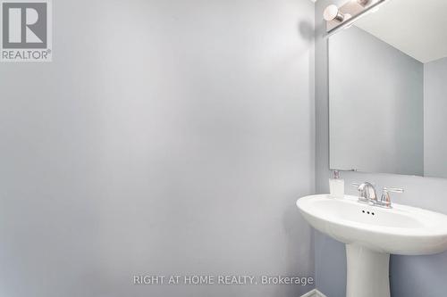 12 Streambank Street, Ottawa, ON - Indoor Photo Showing Bathroom