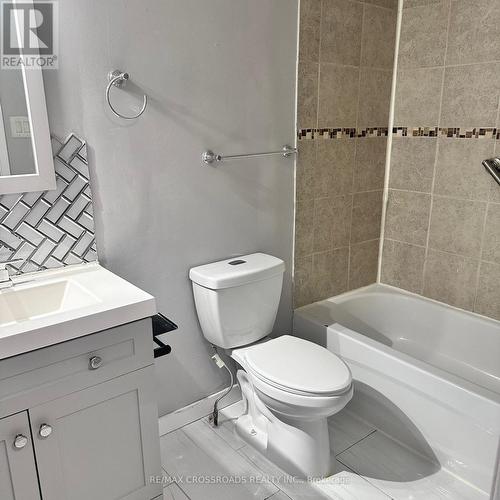 5 - 1100 Oxford Street, Oshawa, ON - Indoor Photo Showing Bathroom