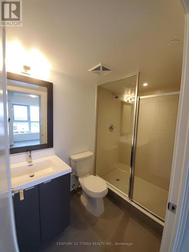 2419 - 9 Mabelle Avenue, Toronto, ON - Indoor Photo Showing Bathroom