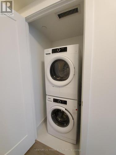 2419 - 9 Mabelle Avenue, Toronto, ON - Indoor Photo Showing Laundry Room