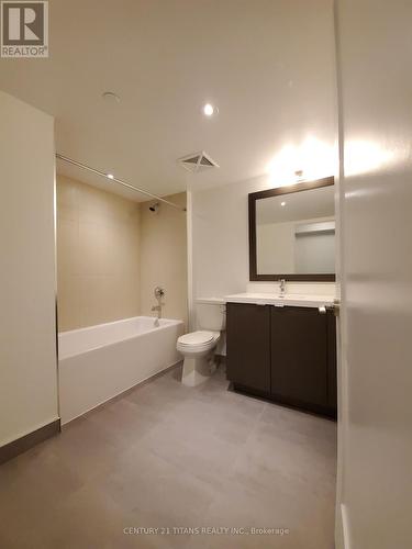 2419 - 9 Mabelle Avenue, Toronto, ON - Indoor Photo Showing Bathroom