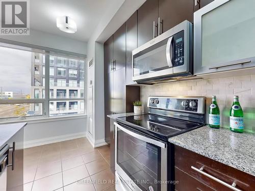 314 - 55 De Boers Drive, Toronto, ON - Indoor Photo Showing Kitchen