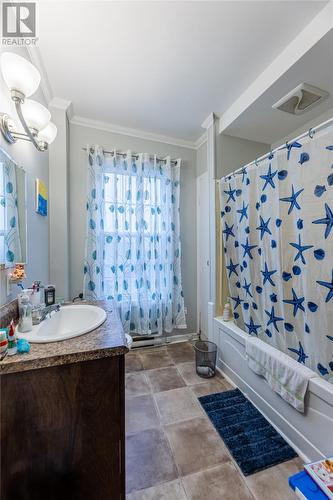 10 Lemarchant Road, St. John'S, NL - Indoor Photo Showing Bathroom