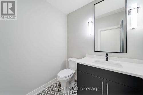 8 - 24 Grapeview Drive, St. Catharines (453 - Grapeview), ON - Indoor Photo Showing Bathroom