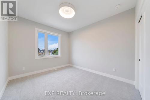 8 - 24 Grapeview Drive, St. Catharines (453 - Grapeview), ON - Indoor Photo Showing Other Room