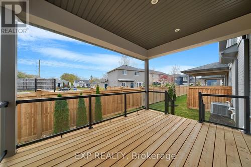 8 - 24 Grapeview Drive, St. Catharines (453 - Grapeview), ON - Outdoor With Deck Patio Veranda With Exterior