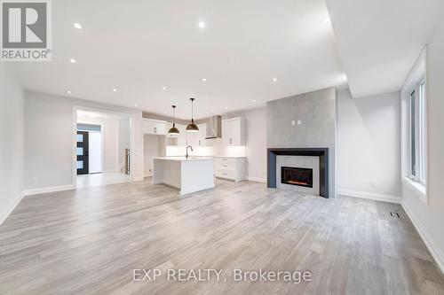 6 - 24 Grapeview Drive, St. Catharines (453 - Grapeview), ON - Indoor With Fireplace