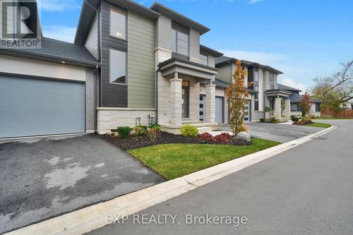 6 - 24 Grapeview Drive, St. Catharines (453 - Grapeview), ON - Outdoor With Facade