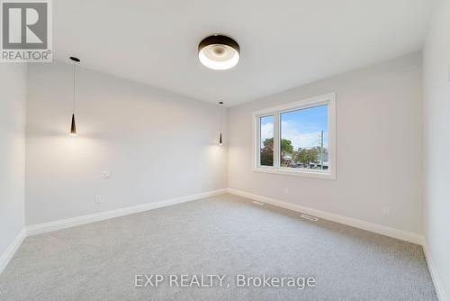 6 - 24 Grapeview Drive, St. Catharines (453 - Grapeview), ON - Indoor Photo Showing Other Room