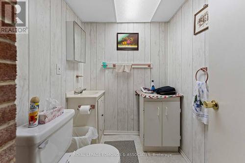 499 Howe Street, Pembroke, ON - Indoor Photo Showing Bathroom