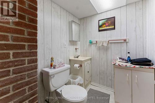 499 Howe Street, Pembroke, ON - Indoor Photo Showing Bathroom