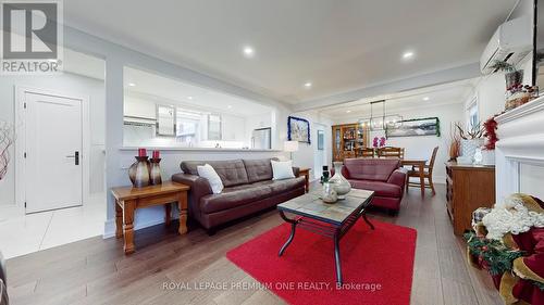 67 Montcalm Avenue, Toronto, ON - Indoor Photo Showing Living Room