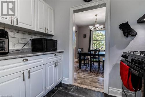 5396 Alexander Crescent, Niagara Falls, ON - Indoor Photo Showing Kitchen