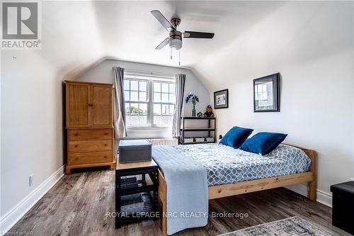 5396 Alexander Crescent, Niagara Falls, ON - Indoor Photo Showing Bedroom