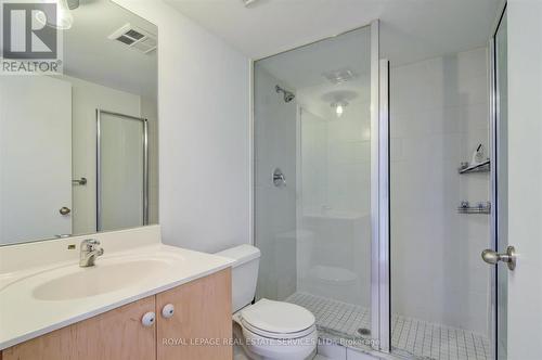 326 - 18 Beverley Street, Toronto, ON - Indoor Photo Showing Bathroom