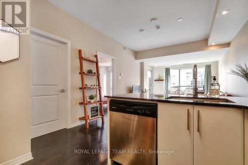 2804 - 242 Rideau Street, Ottawa, ON - Indoor Photo Showing Kitchen