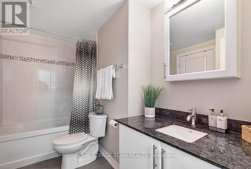 2804 - 242 Rideau Street, Ottawa, ON - Indoor Photo Showing Bathroom