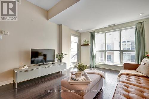 2804 - 242 Rideau Street, Ottawa, ON - Indoor Photo Showing Living Room